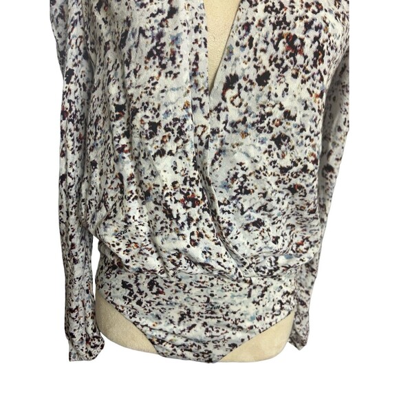 AFRM Bodysuit Puffed Ruched Sleeves Plunged Overlap V Neck Abstract Sz M - Picture 4 of 10